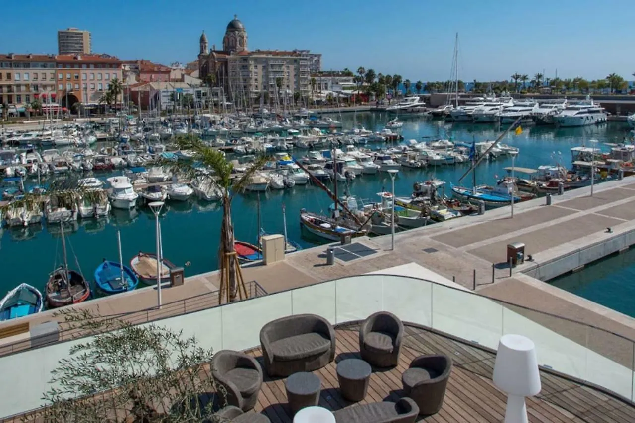 F3 Plein Centre Plage A 50 M Saint-Raphael