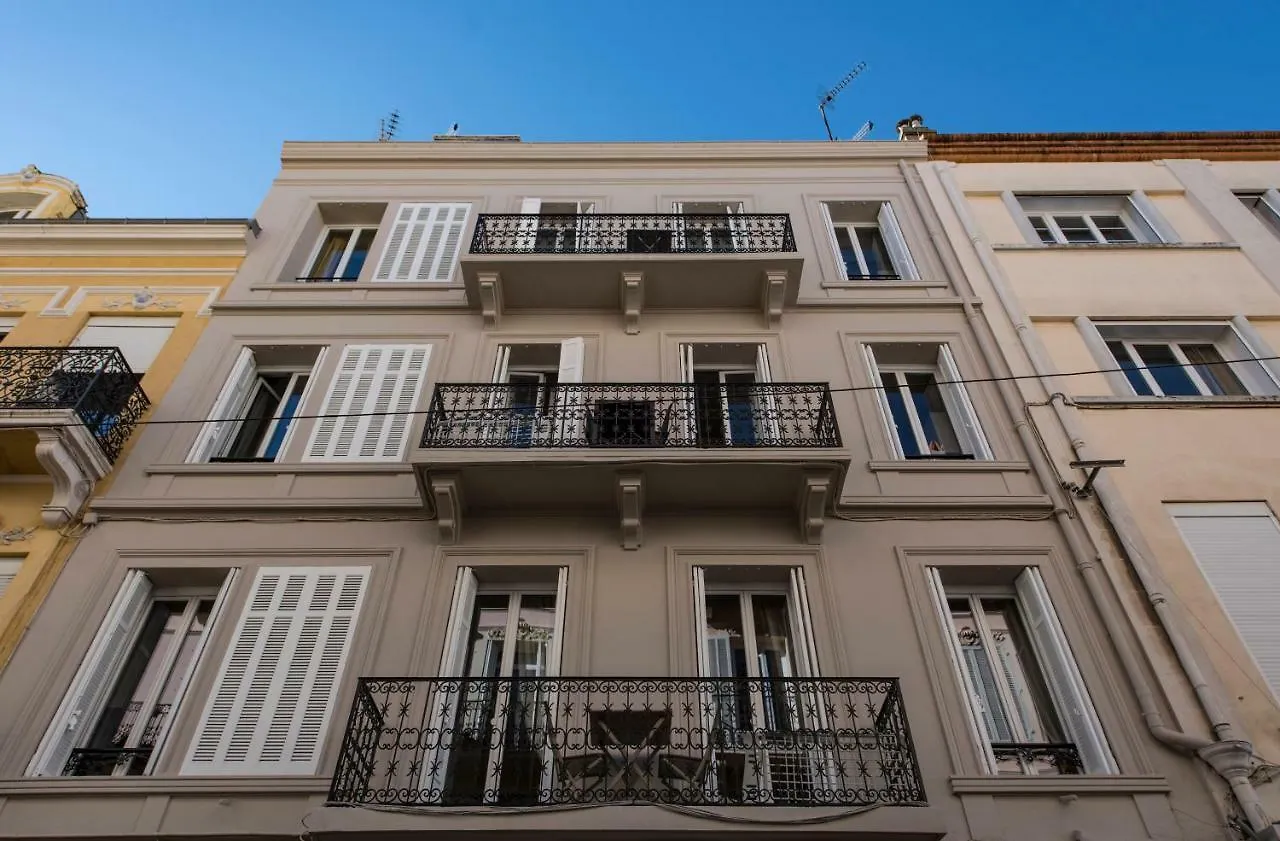 F3 Plein Centre Plage A 50 M Saint-Raphael  France
