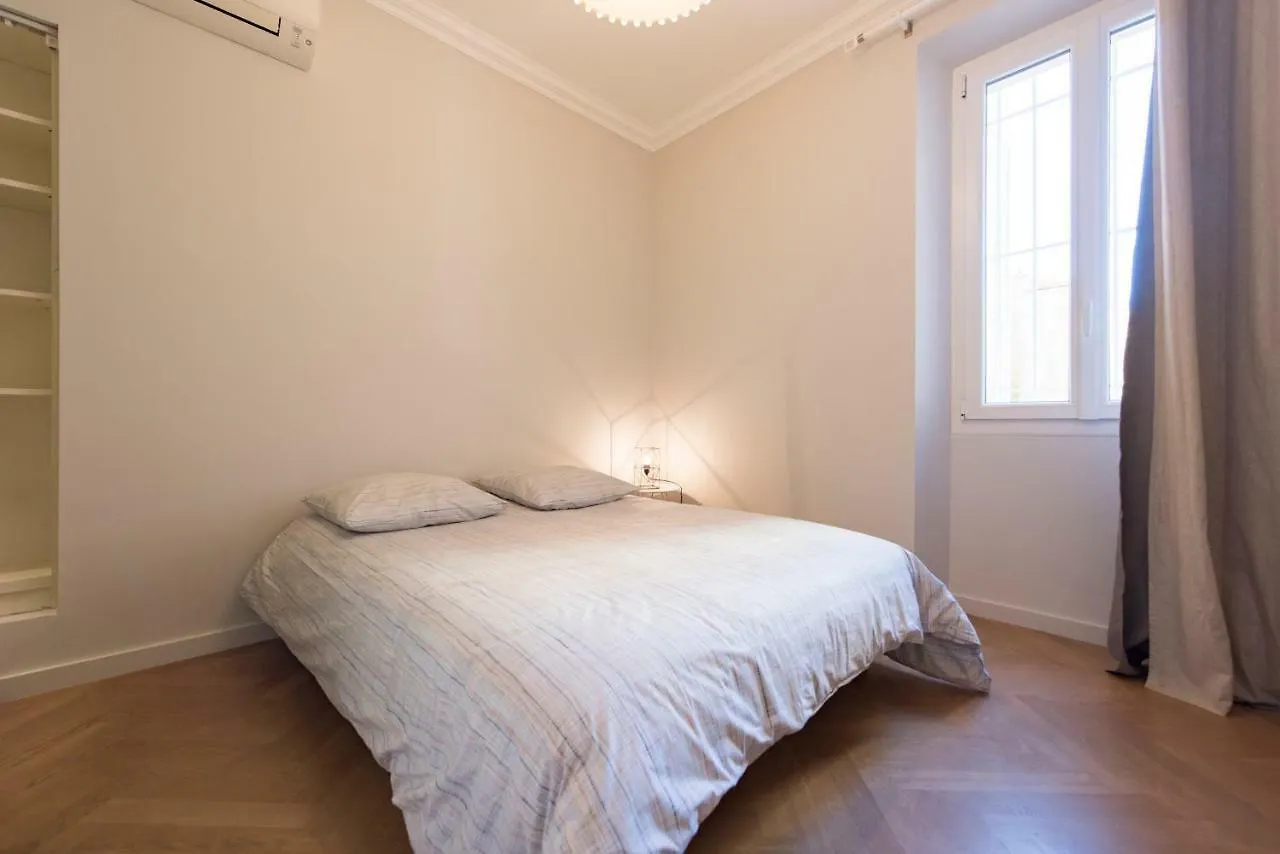 F3 Plein Centre Plage A 50 M Saint-Raphael  Saint-Raphael (Var)