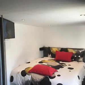 https://majolaine-stade.hotels-rhonealpes.com
