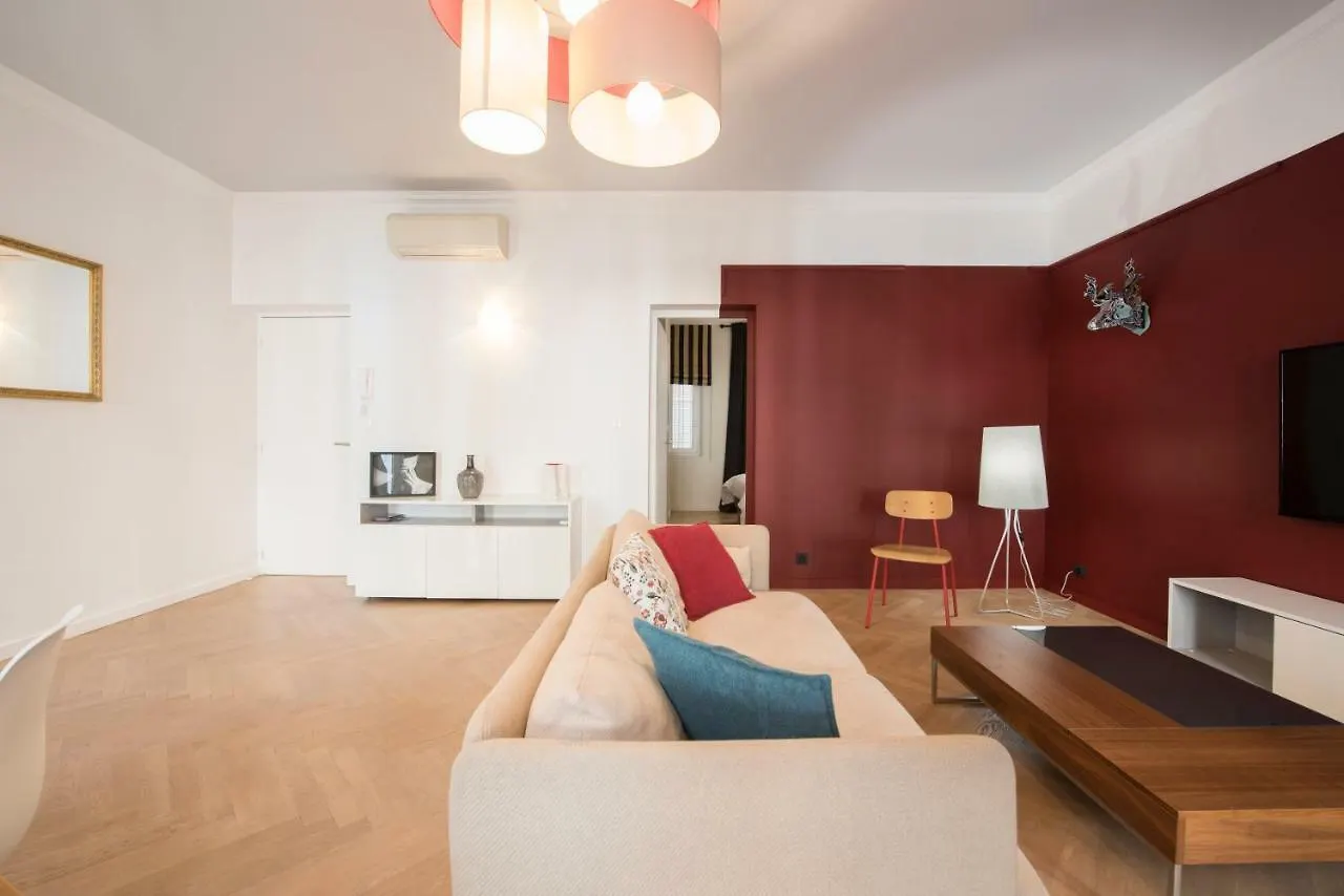 F3 Plein centre plage à 50 m  Saint-Raphaël Appartement